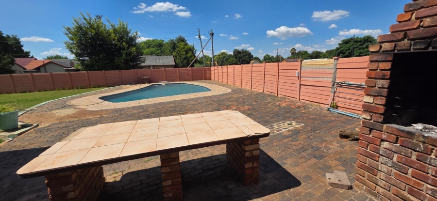 4 Bedroom Property for Sale in Meiringspark North West